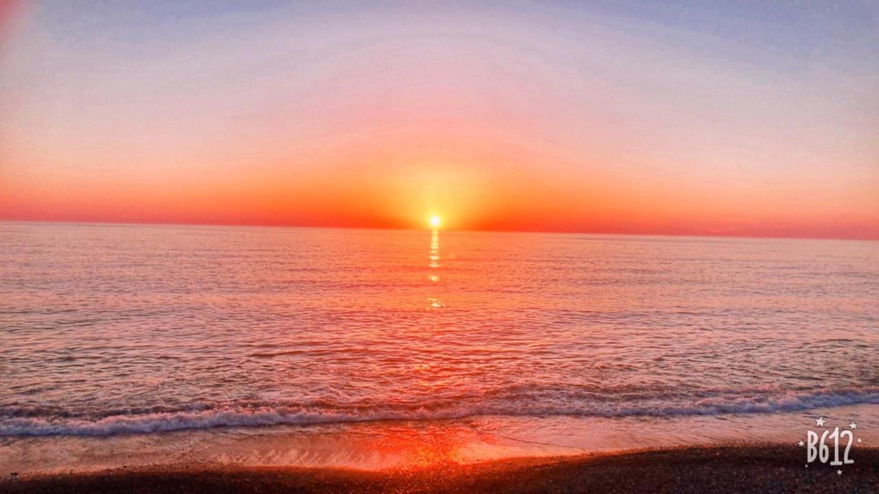 Hotel Tramonto ชากวี ภายนอก รูปภาพ